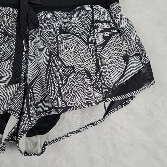 Lululemon Hotty Hot Shorts Womens 8 Black White Lined 2" Regular Gym Running - Picture 5 of 16